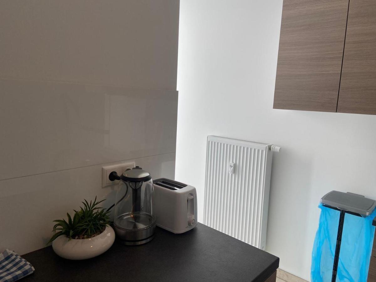 Apartment With Balcony Koln Bagian luar foto